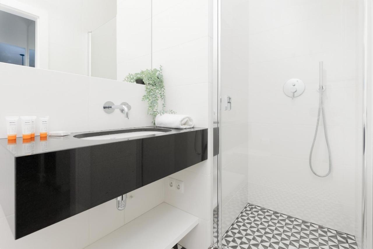 Srodmiescie Modern Krucza By Renters Prestige Warschau