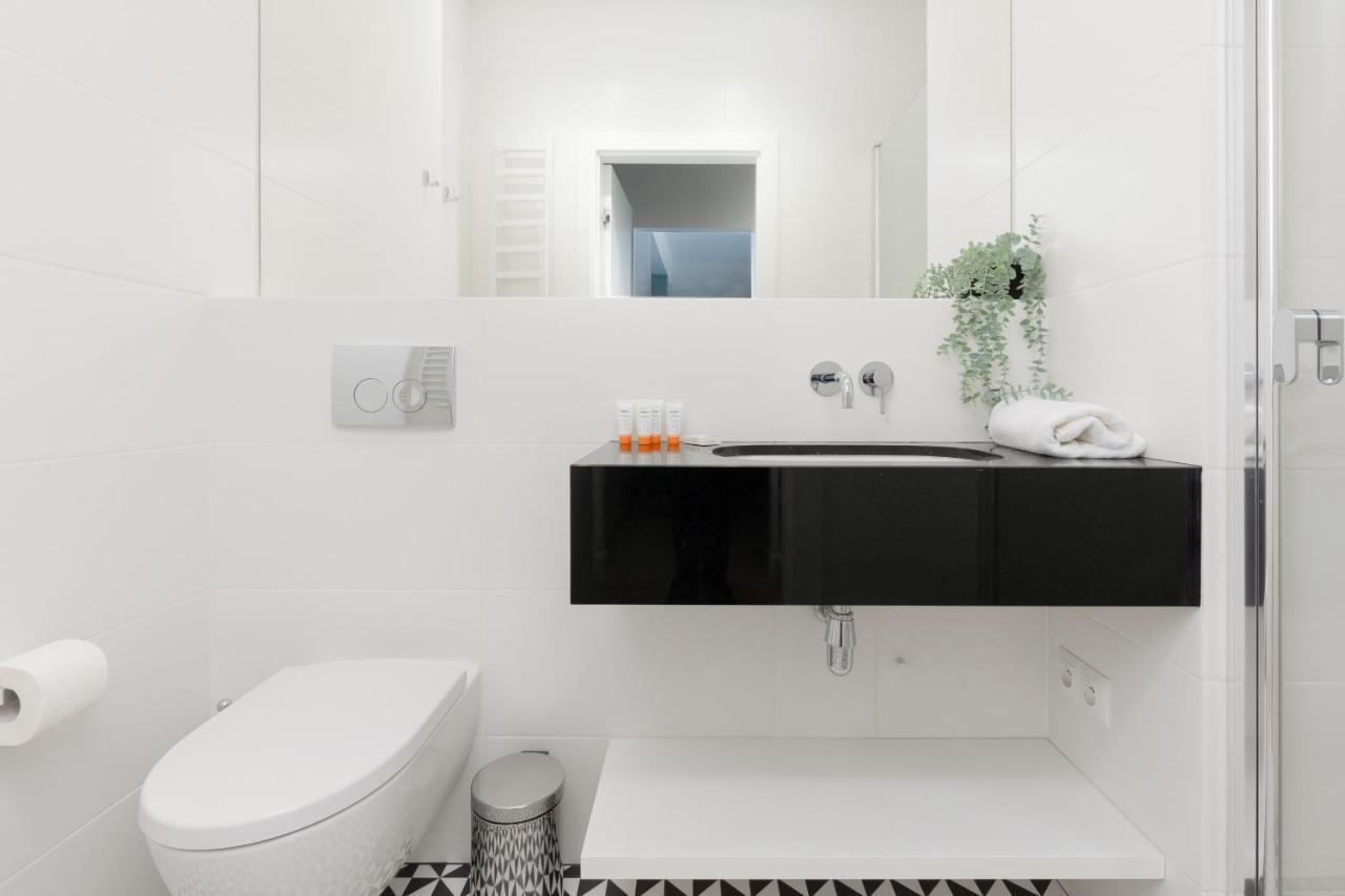 Srodmiescie Modern Krucza By Renters Prestige Leilighet